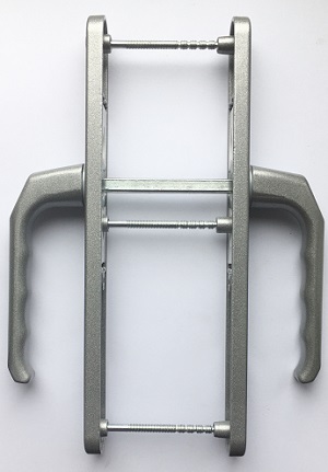 Дверная ручка с пружиной для ПВХ дверей 25/92 мм. (3 болта) серебр. A. Silver